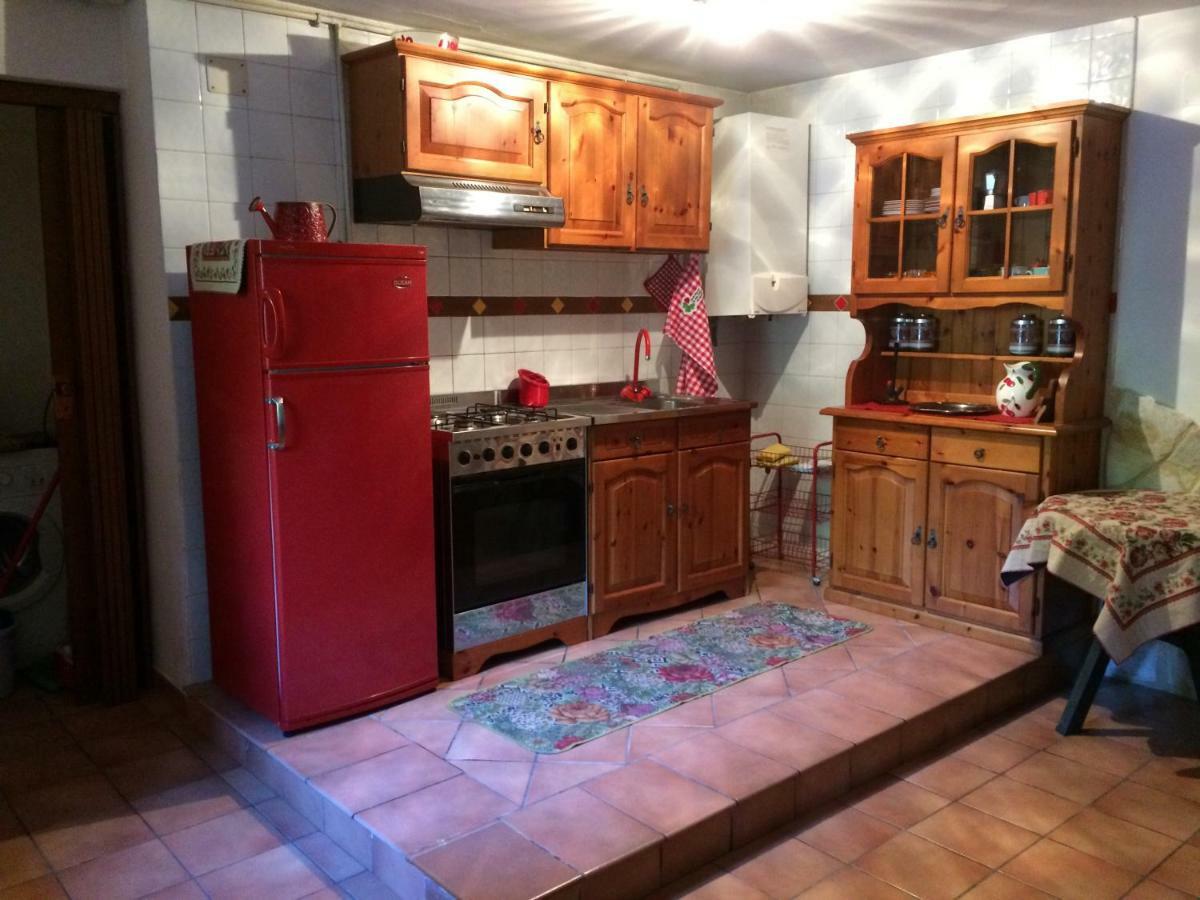 فيلا بيسكاسيروليفي Casa Con Giardino المظهر الخارجي الصورة