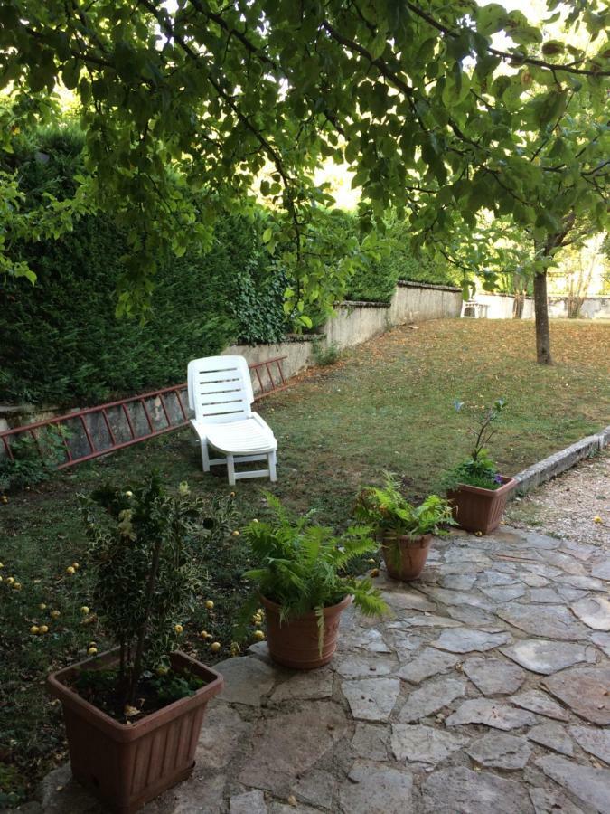 فيلا بيسكاسيروليفي Casa Con Giardino المظهر الخارجي الصورة