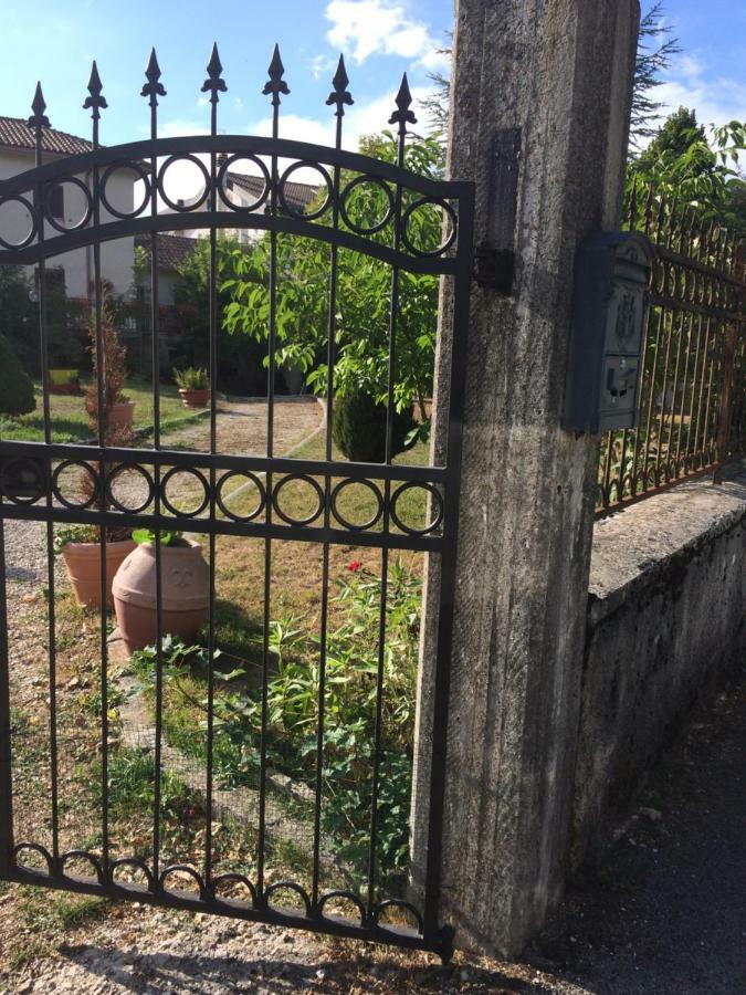 فيلا بيسكاسيروليفي Casa Con Giardino المظهر الخارجي الصورة