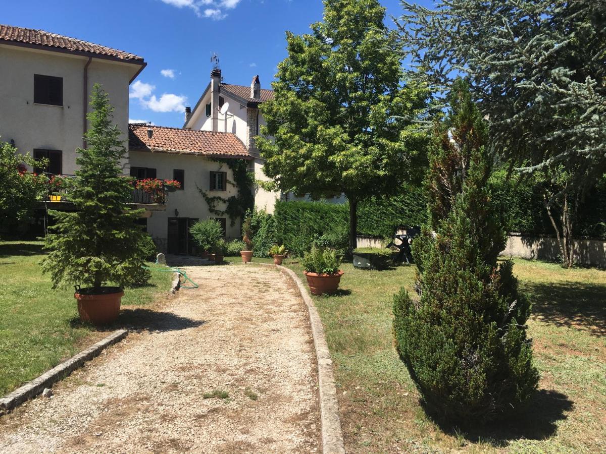 فيلا بيسكاسيروليفي Casa Con Giardino المظهر الخارجي الصورة
